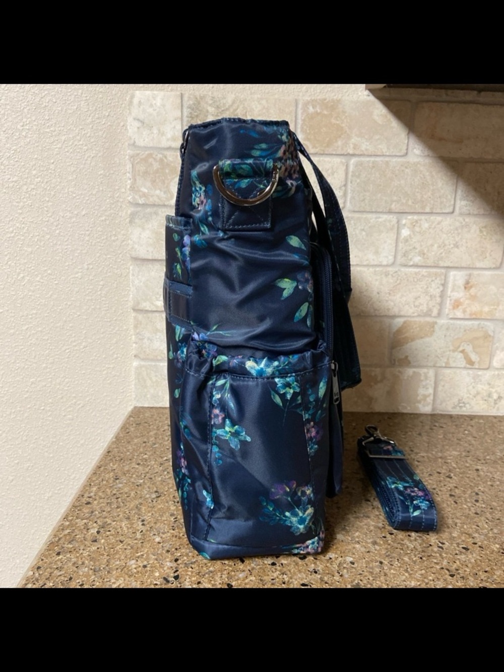 Lug Ace Tote - Picture 6 of 12